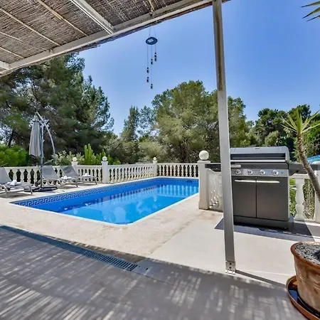 Guzman - Roseline Villa